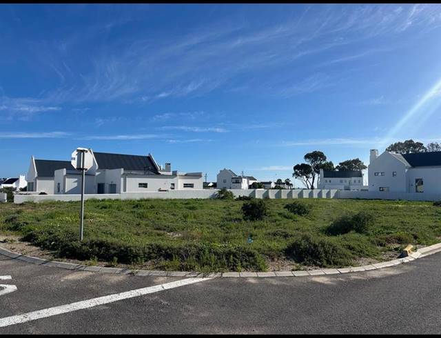 LAND FOR SALE IN BRITANNIA BAY